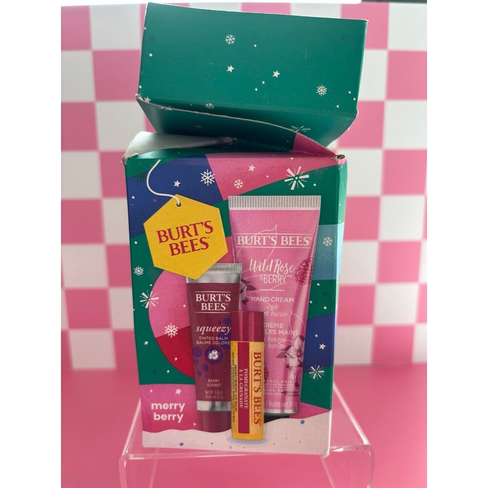 Burt’s Bees Merry Berry Set